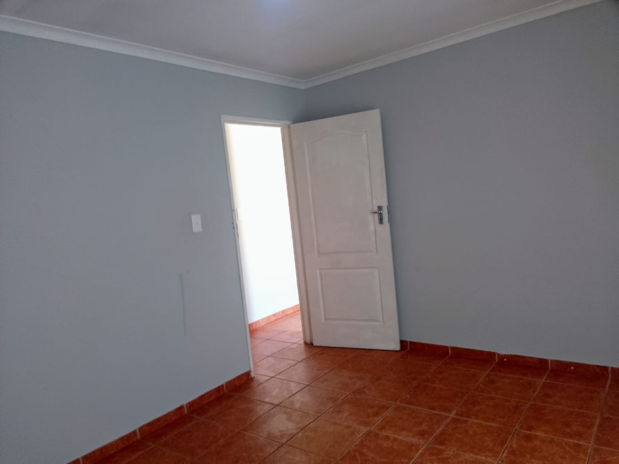 To Let 2 Bedroom Property for Rent in Malibu Village Western Cape